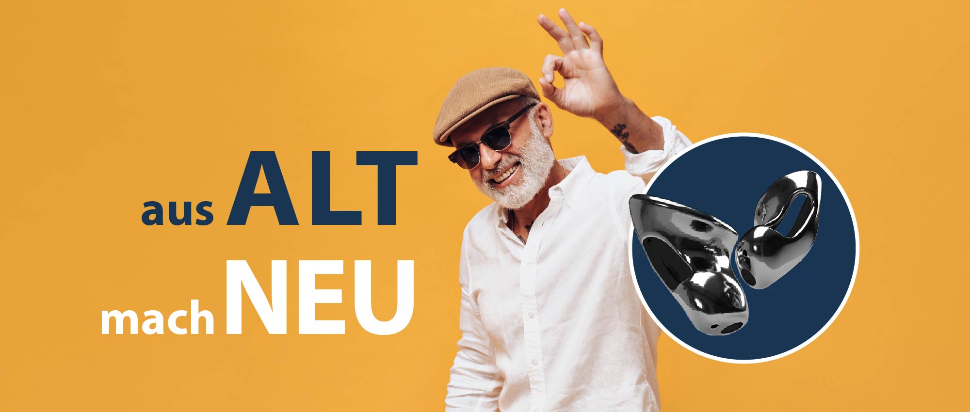 Älterer Mann mit weißem Bart und Sonnenbrille zeigt OK-Geste vor orangenem Hintergrund mit Titan-Otoplastik​​​​​​​​​​​​​​​​​​​​​​​​​​​​​​​​​​​​​​